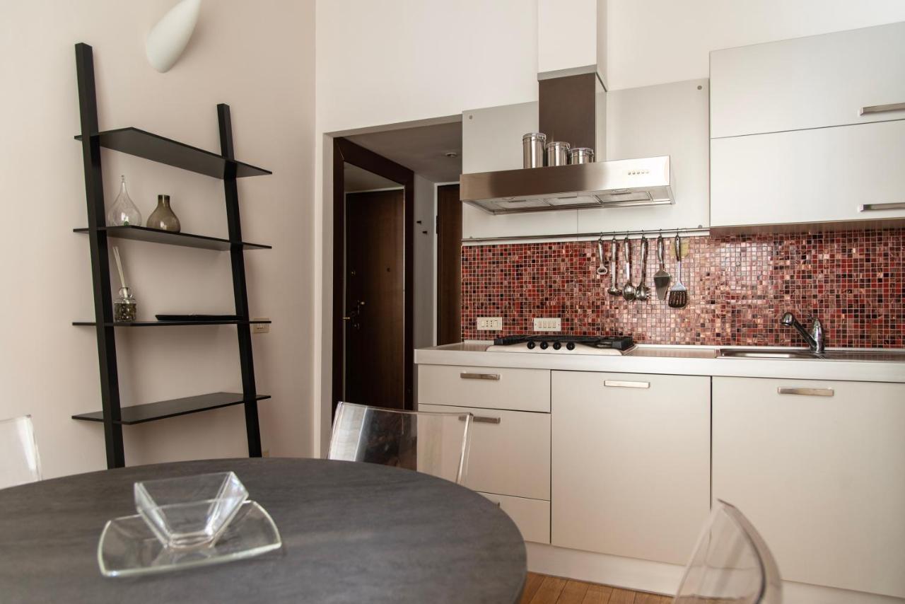 Youhosty - Rosales 1 Apartment Mailand